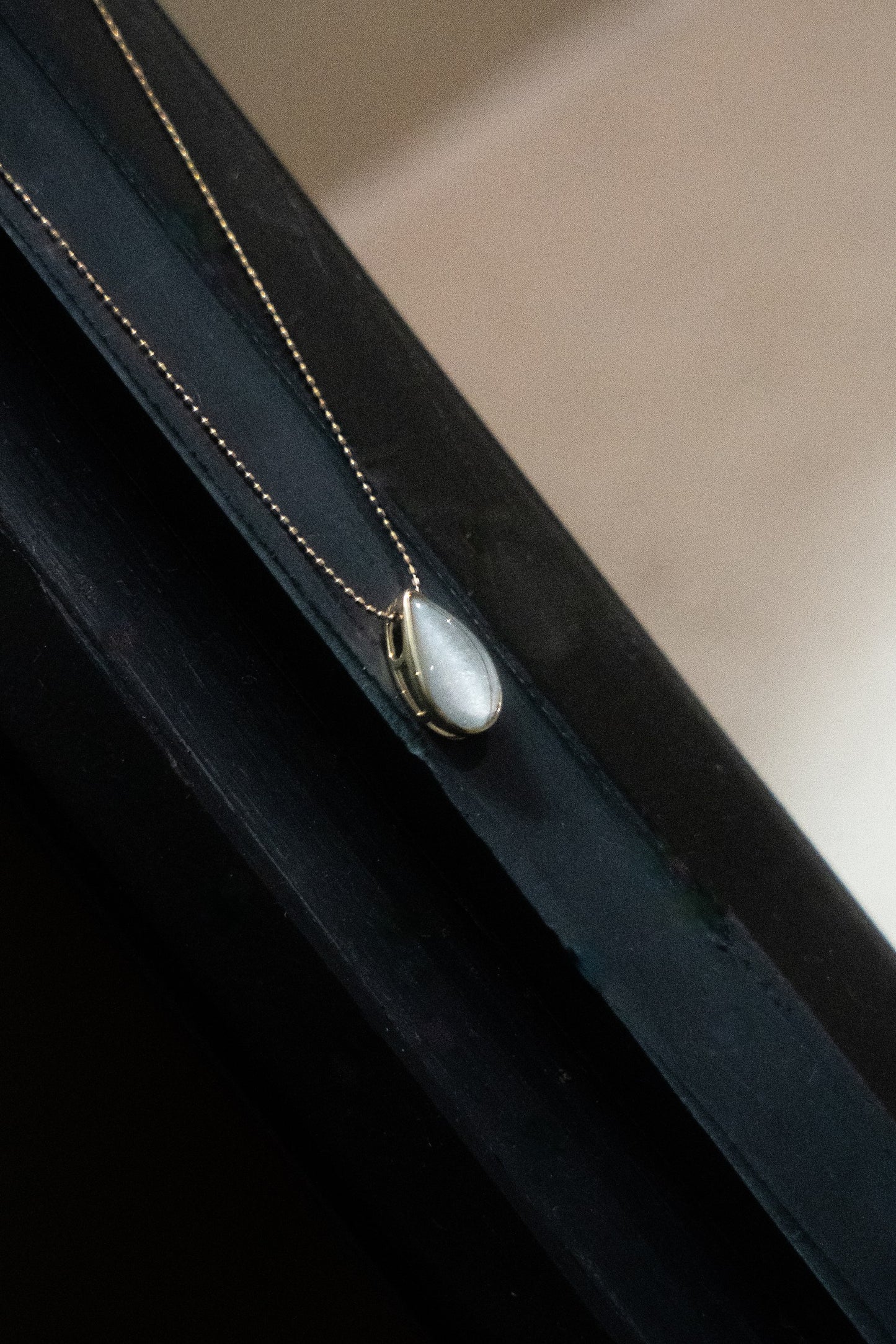Dewdrop breastmilk keepsake necklace in solid gold for everyday wear